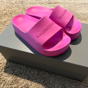 Balenciaga Chunky Platform Slides